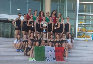 Foto di gruppo delle atlete a Pesaro