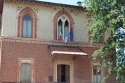 immagine della facciata del centro generazioni di Paina
