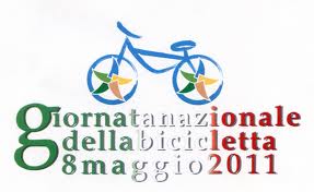 logo dell'iniziativa; bicicletta stilizzata e sotto scritta "giornata nazionale della bicicletta 8 maggio 2011"