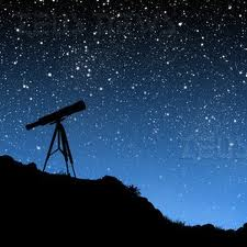 telescopio puntato su un cielo stellato